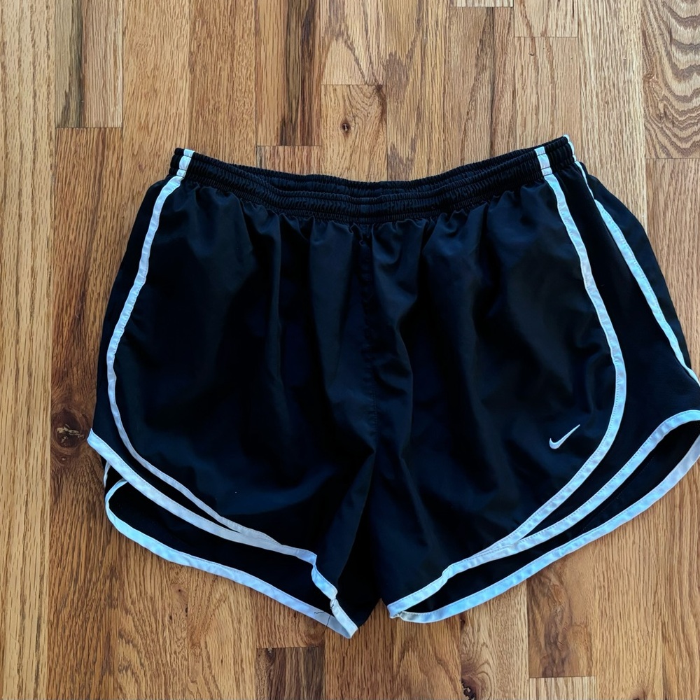 XL women’s Nike shorts